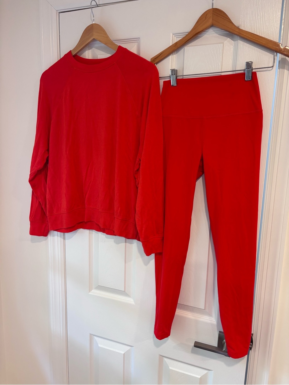 Splits59 red leggings and sweatshirt set size small